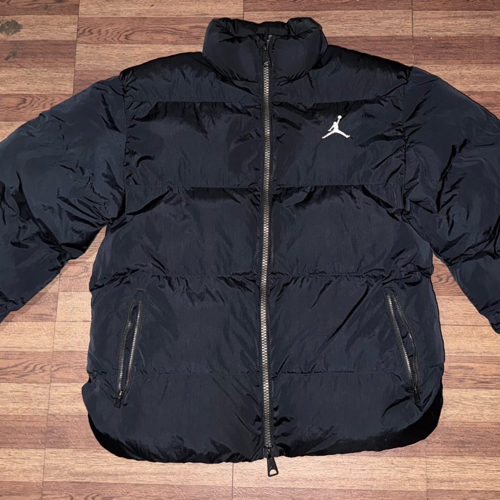 Jordan Black Puffer Jacket with Iconic Emblem - Picture 1 of 3